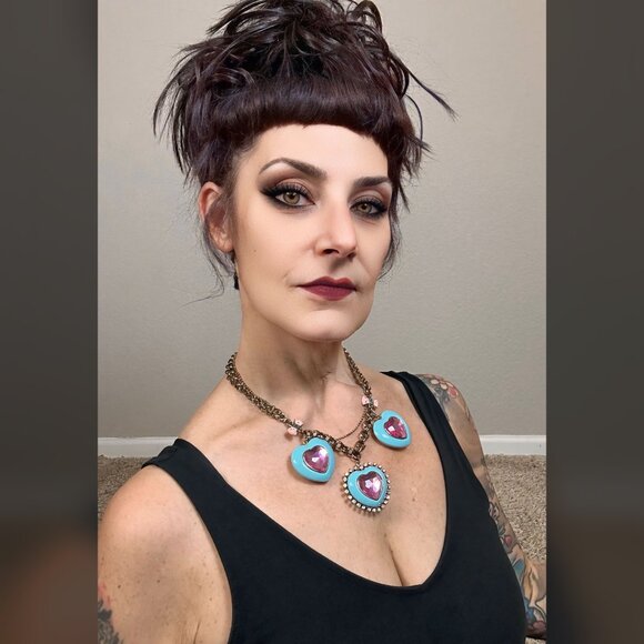 Betsey Johnson Hearts & Bows Necklace Chunky Pink & Blue with Gold Choker Boho - Picture 2 of 14